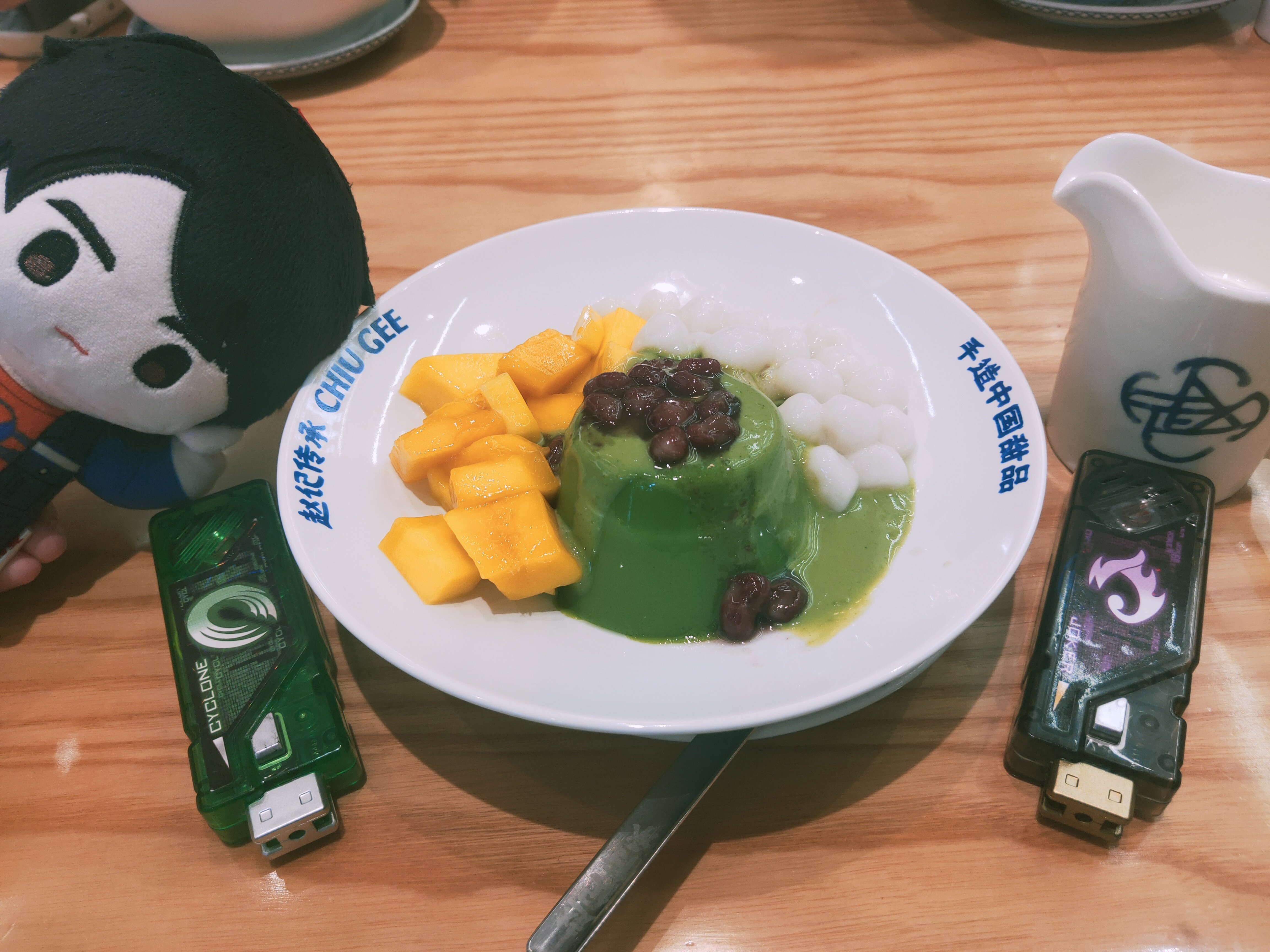 只是啃食糖水，记忆体是亲友的一点有趣的事情:我对面坐的是我亲友，她们今天出W，路