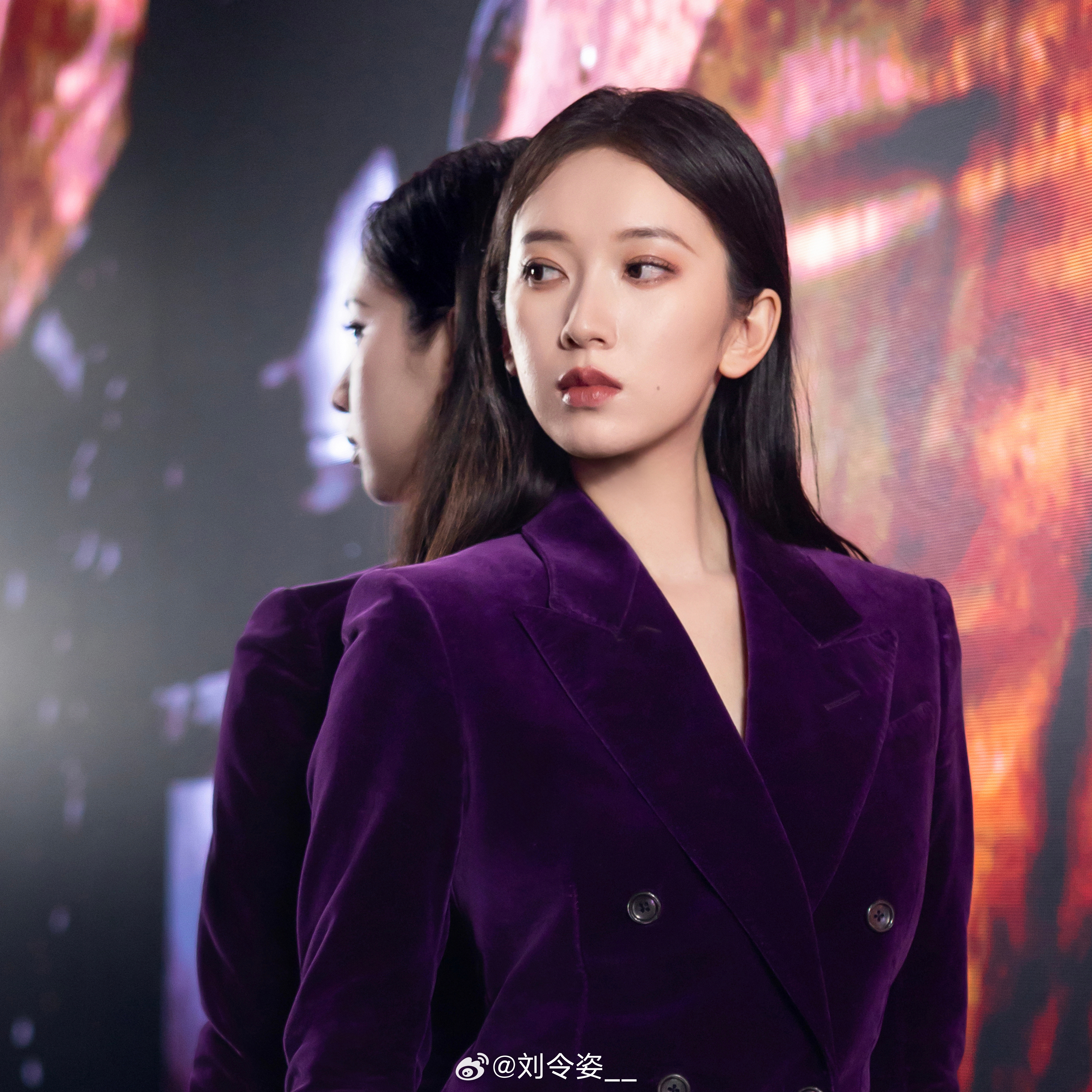 在TOM FORD奢香派对的记忆片段，满是TF绯境乌木 令人心醉的气息，继珍华乌
