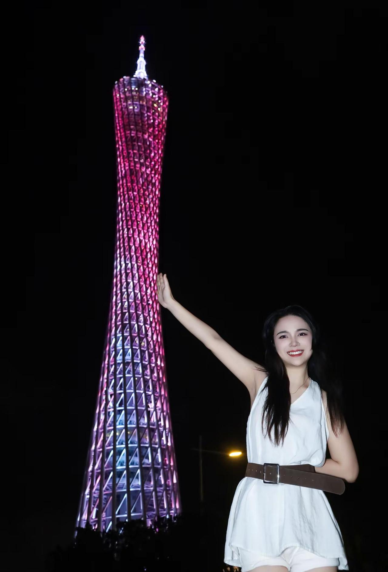 活成自己喜欢的样子 不去见世界，哪来的世界观 我在广州塔等风也在等你 我在广州塔