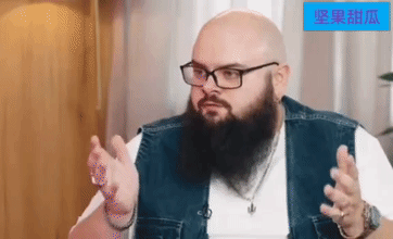 乌克兰诡异事。据乌克兰媒体报道，一位喜剧演员嘲讽逃避兵役者渡西部边境蒂萨河被淹死