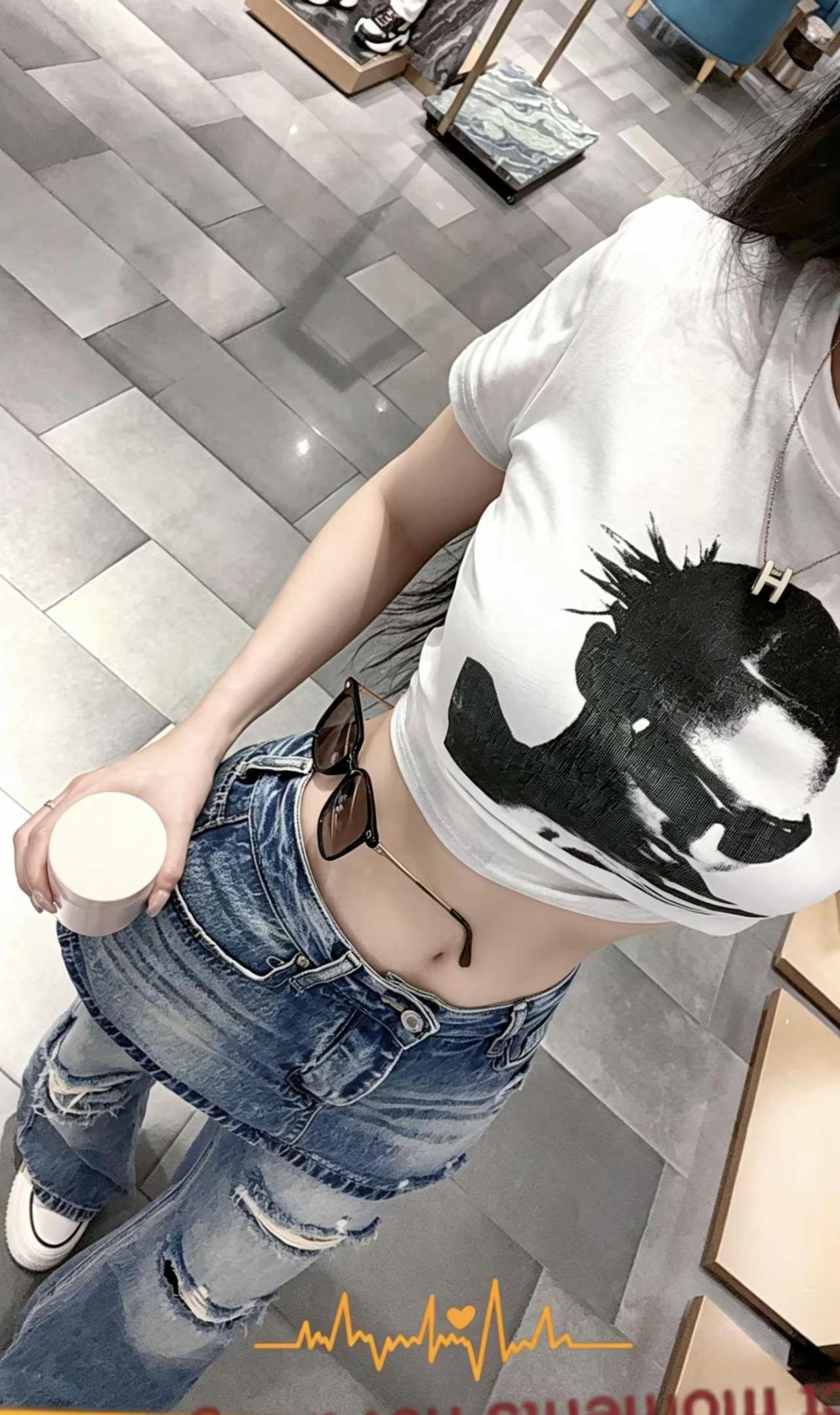 是不是这么拍的.吸的我好辛苦😆今日份拽姐ootd