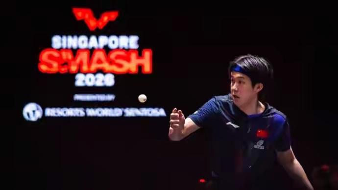 新加坡大满贯男单大结局，一场完胜4-0，
两人都是左手挥拍，王皓激动与王楚钦握手