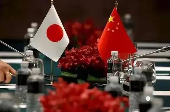 为什么要让对方开第1枪，如果日本要是在第一时间内发射上百甚至上千枚的导弹。那这第