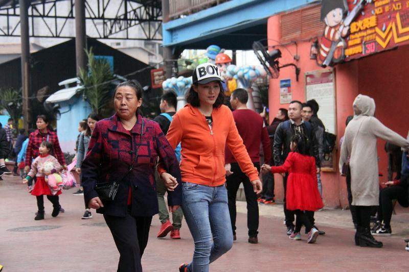 **妈妈越成长，全家越幸福！这才是家庭最好的风水**

小时候，我们总以为爸爸是