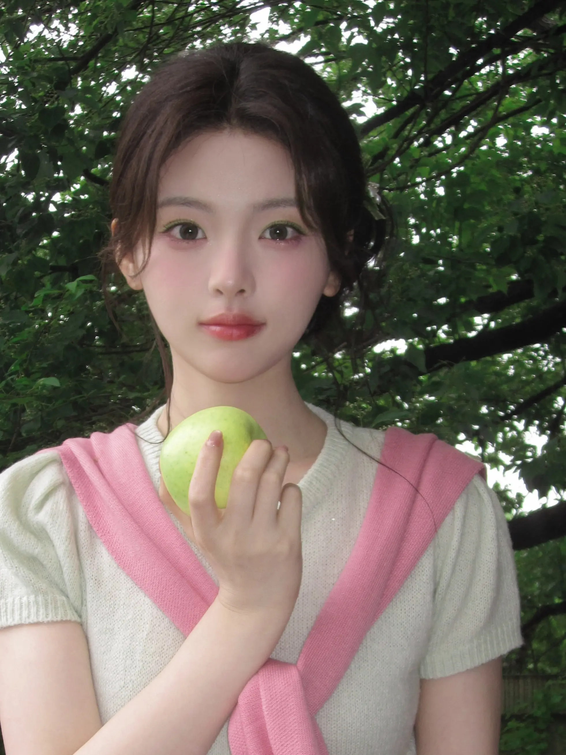 杨超越 绿色 分享照片