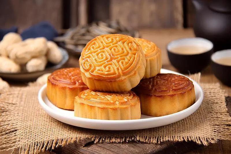 “打假”变“假打”！“职业索赔人”生财有道，手段卑劣
去年中秋节前，19岁的男子