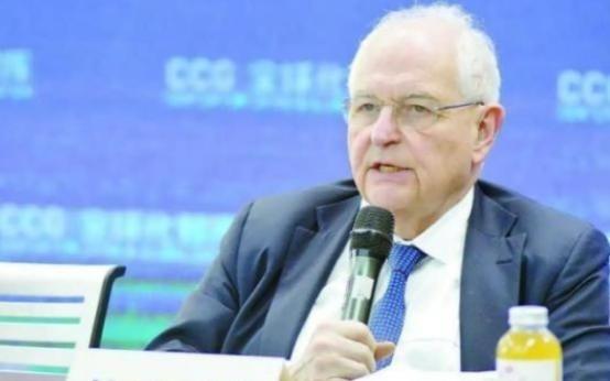 美国为何对中国步步紧逼？专家指出：中国犯了原则性错误——不再做跟随者，经济、科技