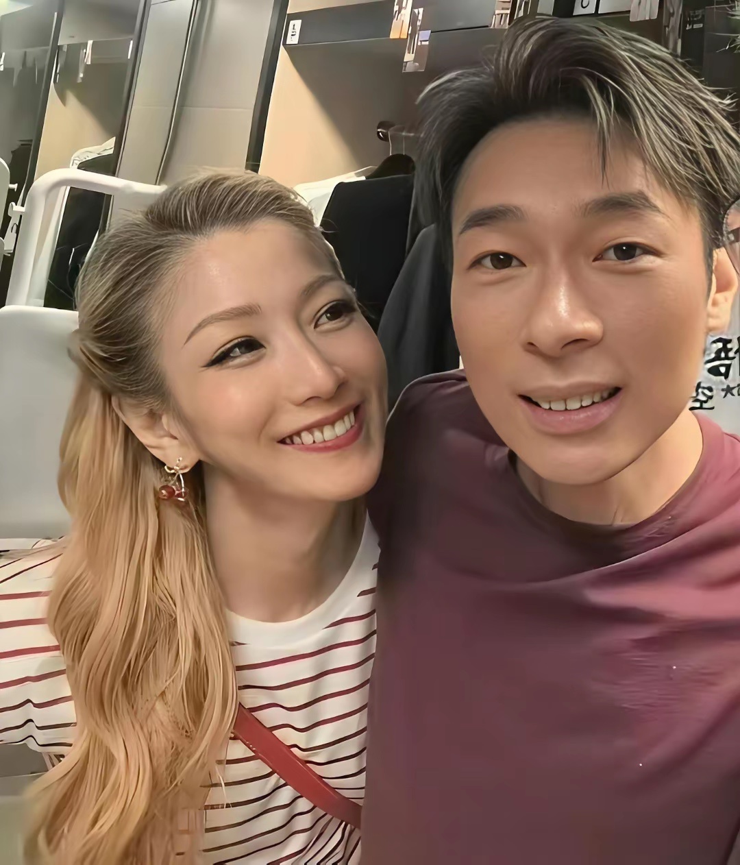 看了照片，我终于想通了，郑秀文为什么死都不离开许志安。 