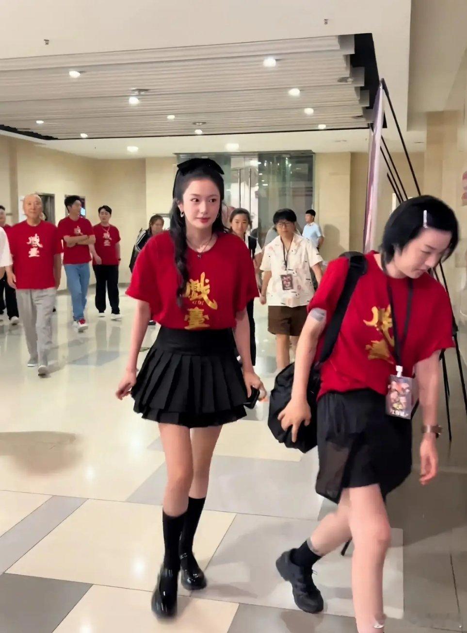 戏台一句顶一万句 截止目前，戏台总票房3.22亿，陈佩斯悬着的心仍没落地！1.0