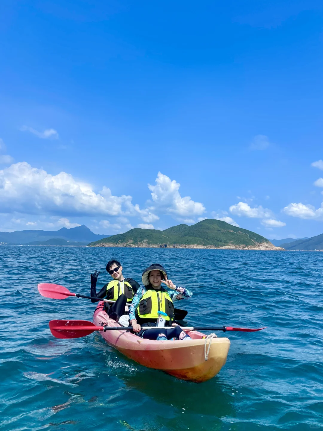 🇭🇰香港玻璃海小岛🏝️皮划艇探索蓝蓝大海