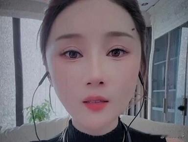 沈曼聊牌、伊事件：不爱就分开！

         沈曼谈论牌、伊分手事件，说道
