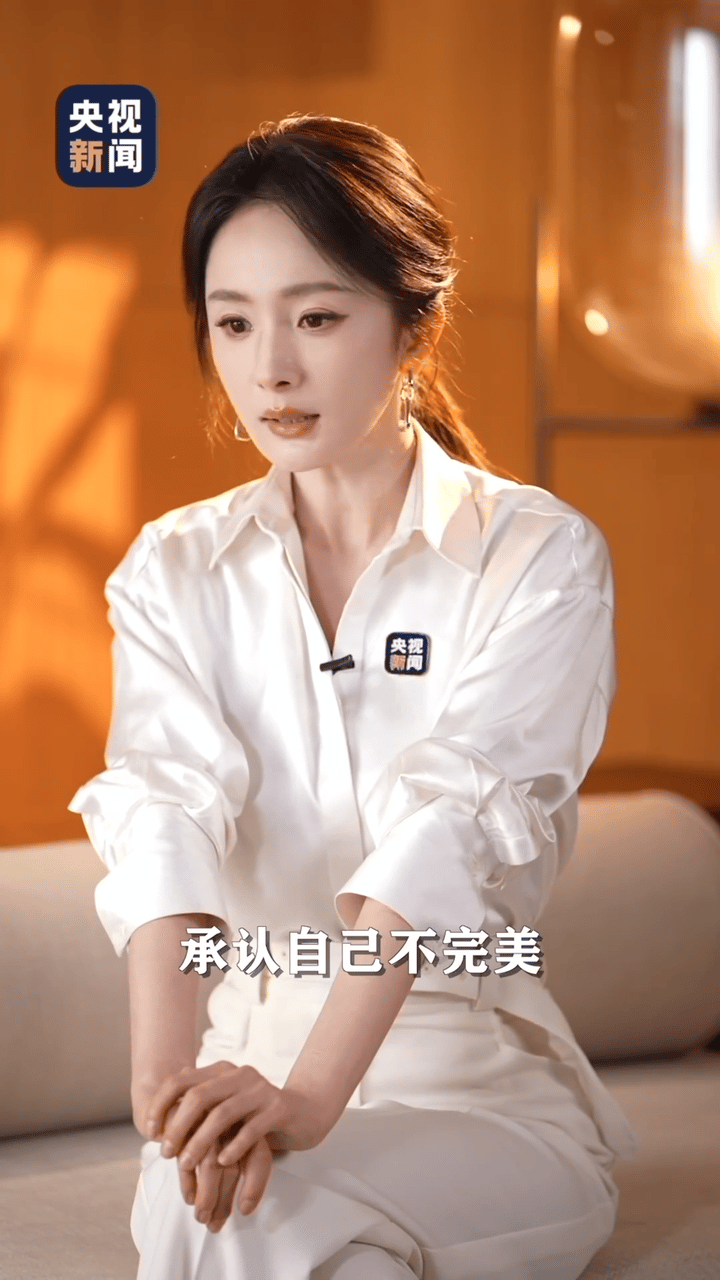 这是我第一次看杨幂晒娃：“我闺女画画挺好的，我说那你以后要当一个画家吗？她说可以