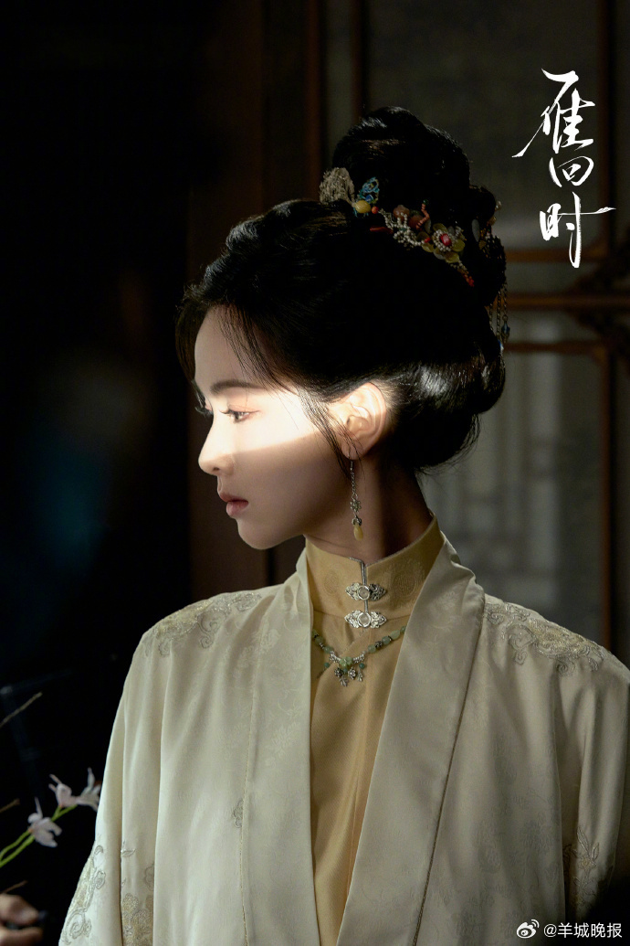 【哪部剧的选角选到了你的心坎里？】眉眼如画，气质天成——总有一些角色，仿佛从书卷