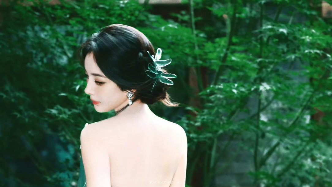 杨幂 绿🍃 