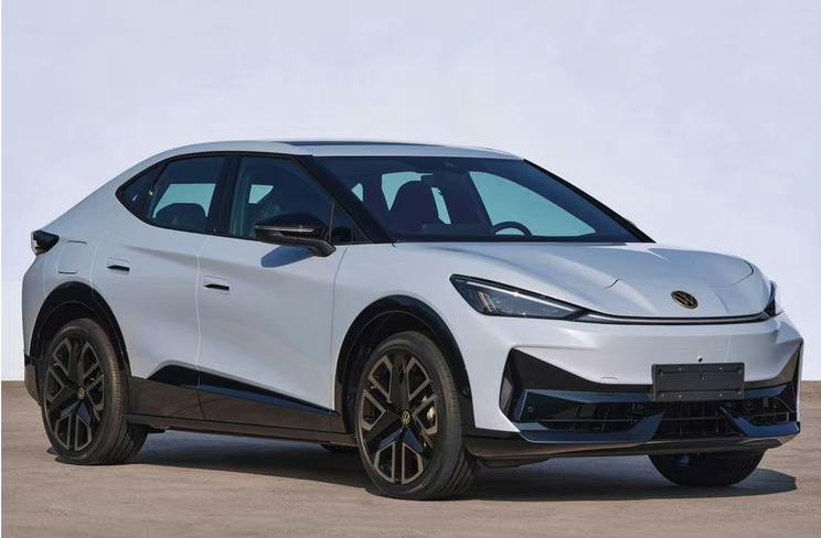 大众ID.UNYX与众申报图，这车看着咋那么不像大众啊！
大众（安徽）的首款纯电