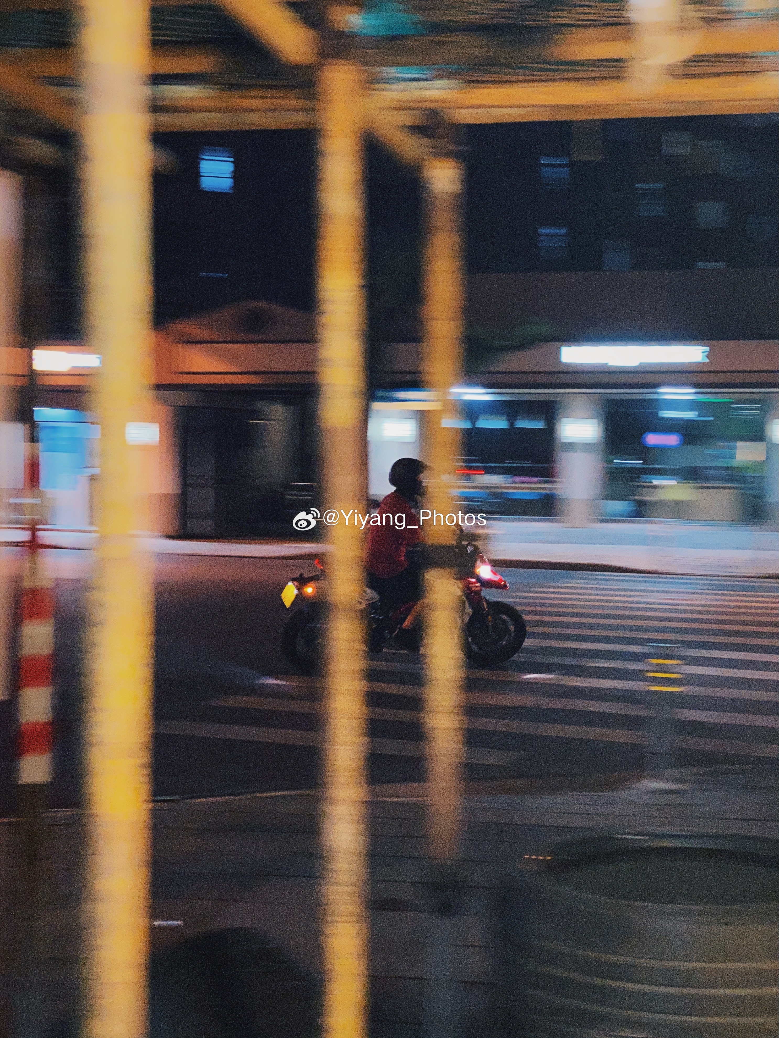 好久没更新最近遇到的一些摩托车系列了, 之前还不太闷热的时候一些出街的车  ​​