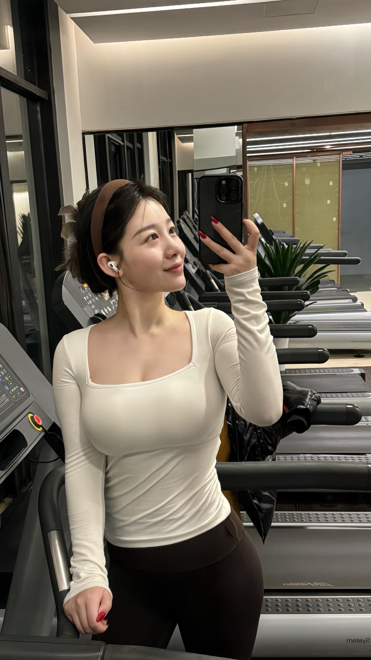 今天长这样 分享照片 对镜拍 白羊 氛围感