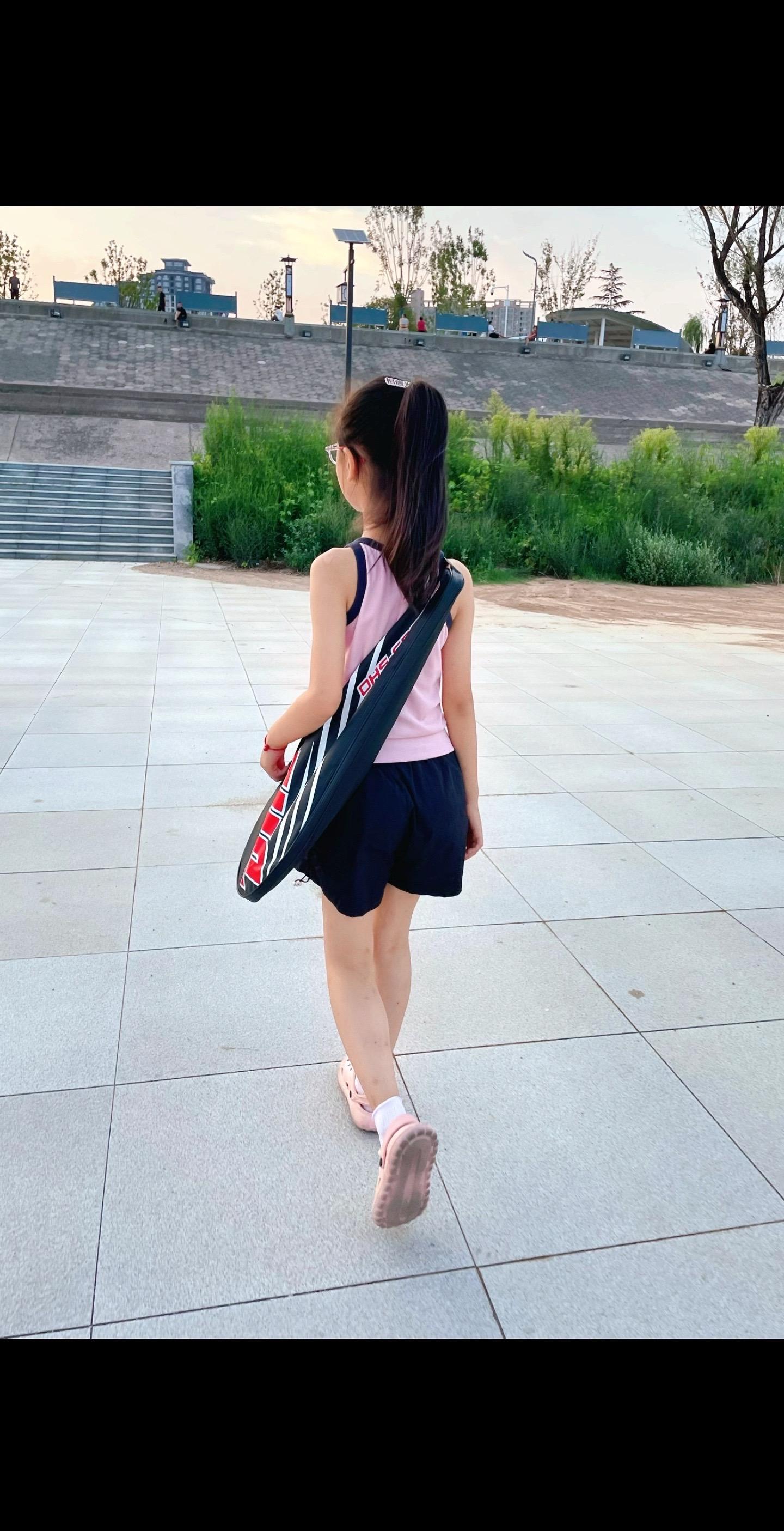 为了防控，这一年户外运动已成我们每天的必做项，说起来也是妈妈的小骄傲...