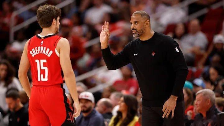 体育画报的安东尼·达克特认为乌杜卡应该增加里德·谢泼德的出场时间，他能“激活”休