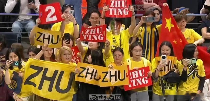赛季结束，感谢不远万里应援朱婷的小黄人们，你们跟婷姐一样很棒。朱婷留洋第七季朱婷