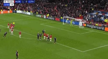 欧冠曼联1-0哥本哈根，总结有三：
（一）马奎尔力挽狂澜拯救曼联，一剑封喉

（