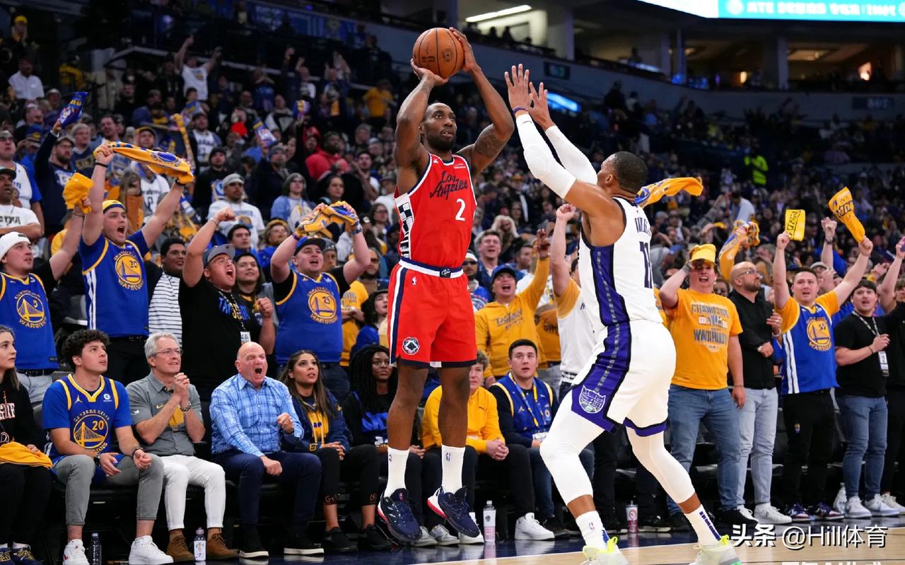 鲍尔默砸数十亿造快船王朝，换来的是伦纳德式“薛定谔出勤”。刚刷连续45场20+队