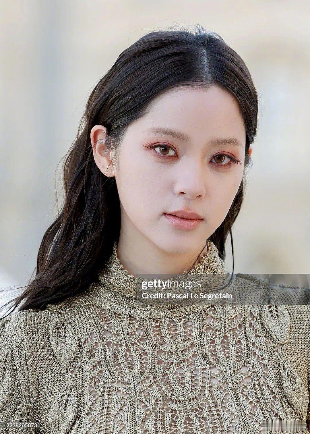 欧阳娜娜巴黎时装周G社生图，这个妆造如何～[吃瓜] ​​​