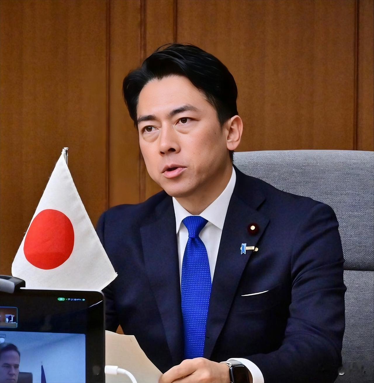 日本恶意指责中国，反遭网友怒怼！日本防卫大臣小泉进次郎在日本国会答辩中为了给日本