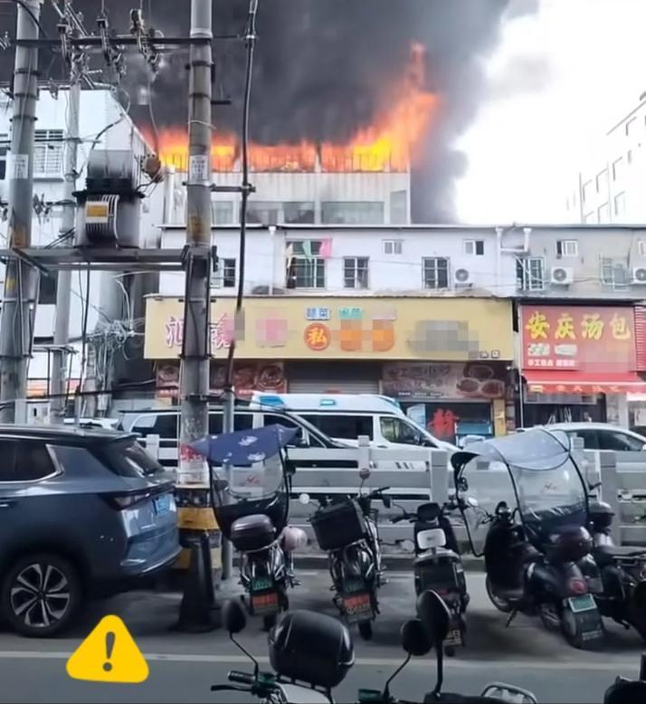 囤了个寂寞
 
看到大伙疯狂囤货最后落空又好笑又无奈，提前储备没错，但别盲目跟风