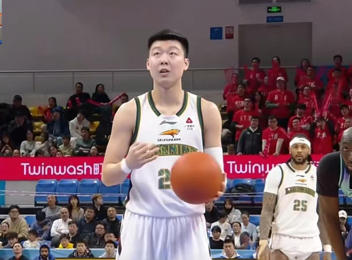 辽宁男篮想要真正崛起，就先从清理球队混子球员开始吧！尤其那几个有背景的球员，如若