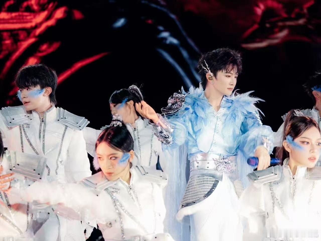 周深回应鹦鹉唱自己的歌 谁能想到周深的压力会来自一只鹦鹉？刷到鹦鹉唱自己的歌超好