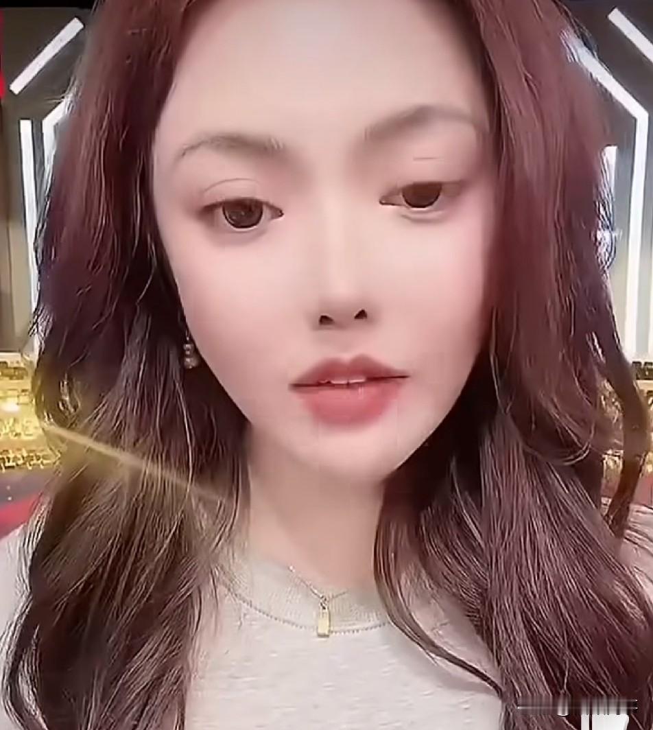 蛋蛋爆料助力每月四万工资，不干活好使吗！

         蛋蛋直播间降助理高