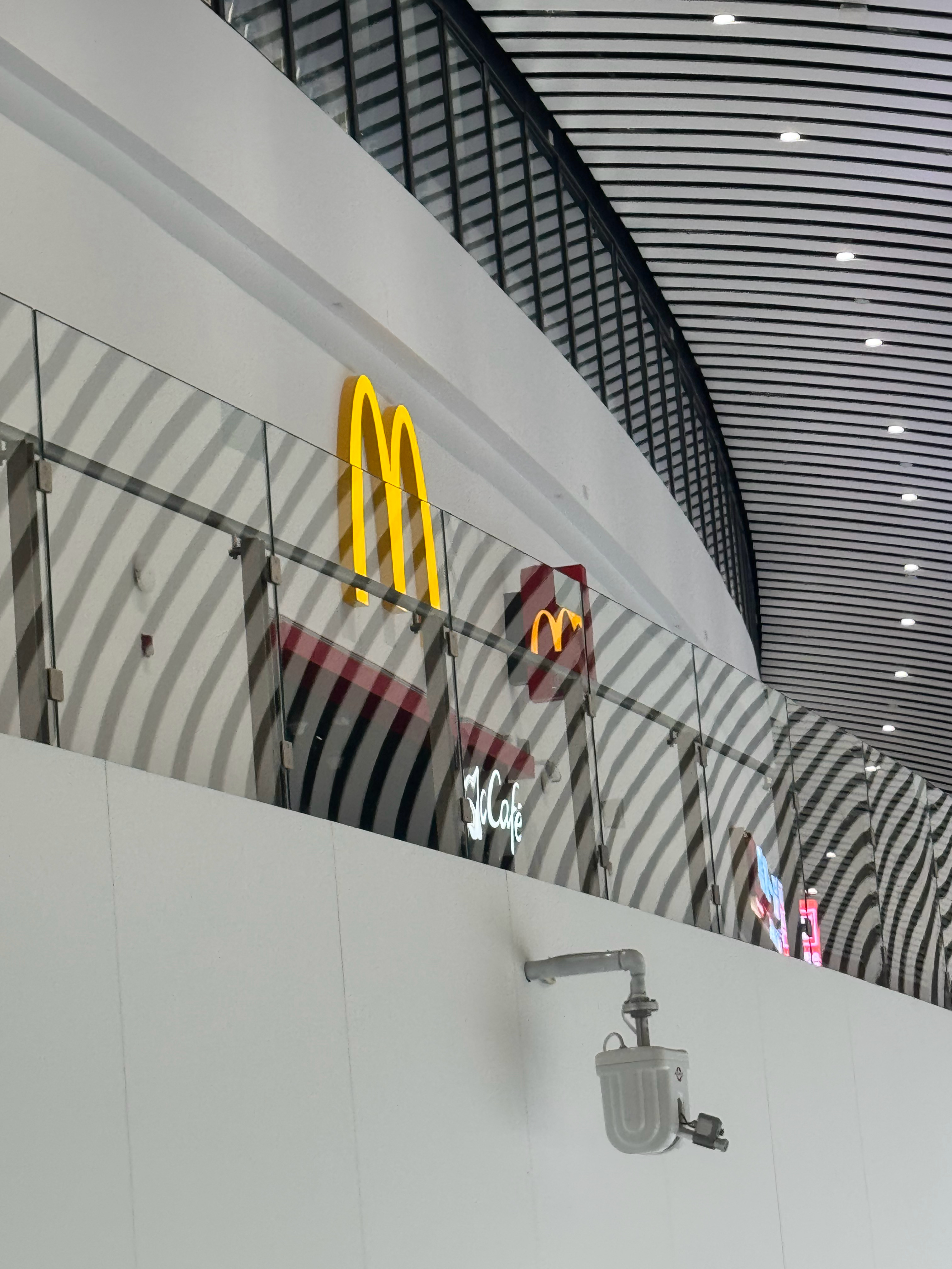 早！巨型北京车展！上午先在首都国际会展中心下午去中国国际会展中心李楠说道李楠说道