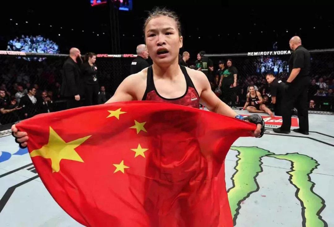 张伟丽，在海外人眼里，是不是比成龙、李小龙一样厉害？！看她在海外很受欢迎她，即使