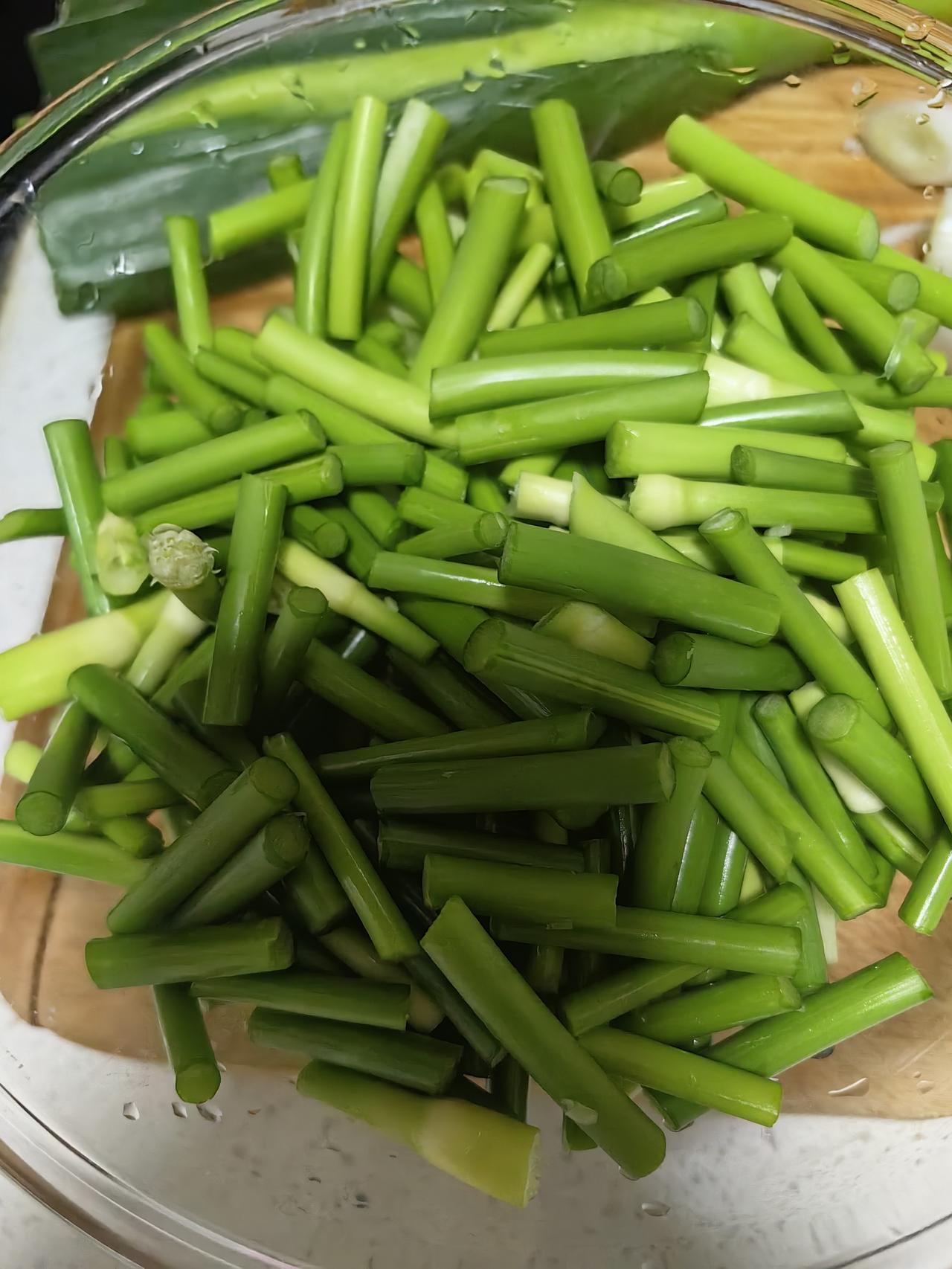 不管生活怎样变化，都要把日子过好！

昨天早上八点下班，九点就回到了家里，接下来