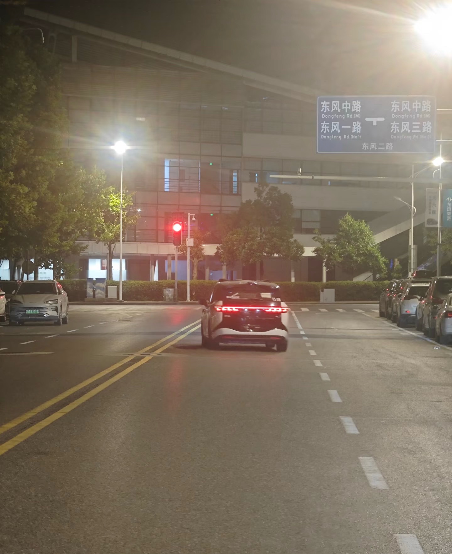 武汉萝卜快跑恢复运营了？无人驾驶 武汉