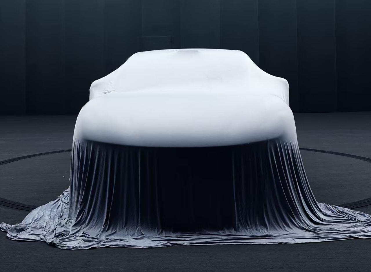 作为一位科技爱好者，我始终关注着智能科技如何改变传统行业。启境汽车完成首款车型的