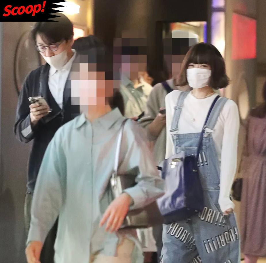 椎名林檎恋情椎名林檎成田悠辅恋情 据日媒，椎名林檎被拍到与成田悠辅约会，两人有时