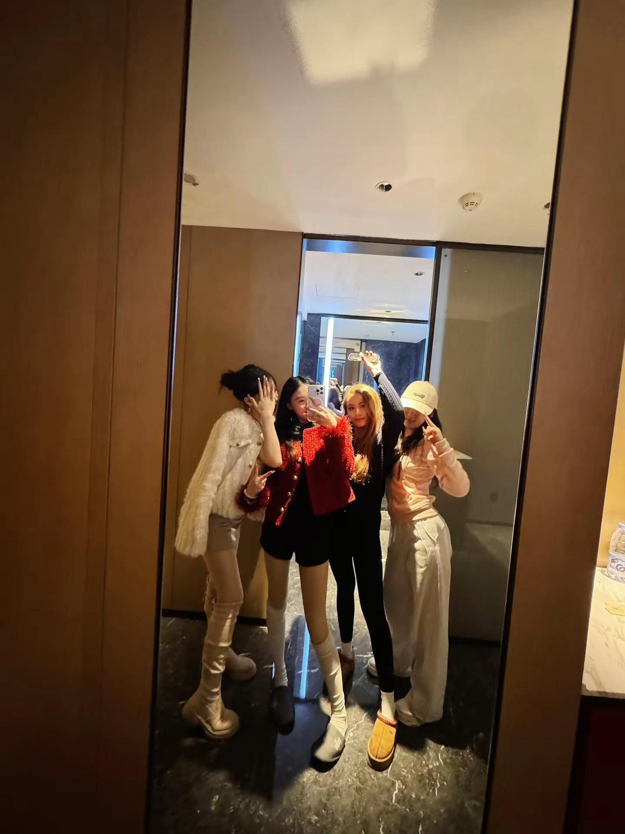 今生最大的遗憾，就是不能亲吻自己的脸