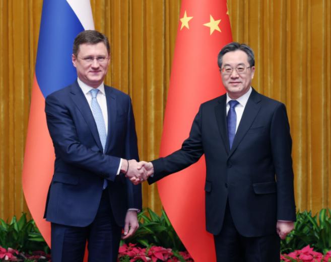 直到现在乌克兰和北约才看透了，其实俄罗斯最后的希望是中国，他们未来大概率会彻底倒