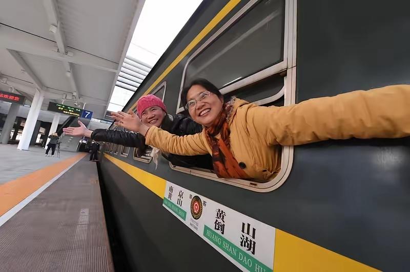 挺好！
真得很喜欢这样的旅行，无拘无束自由自在，退休了，有大把的时间，不受任何约