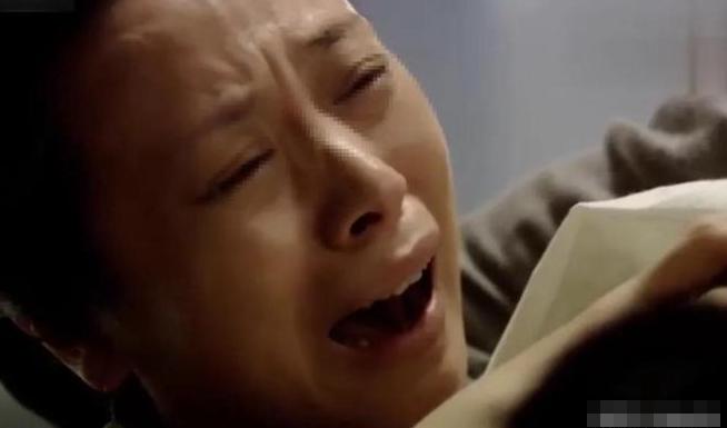 我老公早上没了，今年才42岁，一点征兆都没有。因为我现在怀孕晚期，我俩都是分房睡