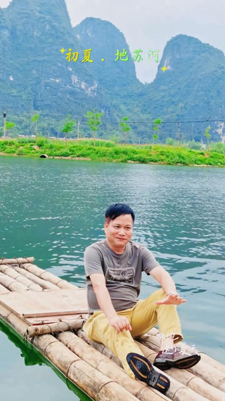 初夏，地苏河风伞作品。
拥抱这个夏天。