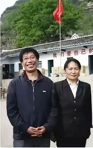 看一次哭一次！1990年，四川凉山，24岁年轻老师李桂林毅然辞掉县城工作，攀登9