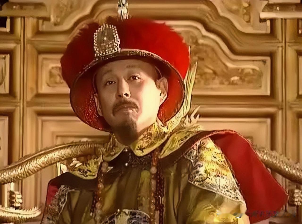 《康熙微服私访时，在扬州茶馆被一个算命先生当众揭穿身份——他非但没砍人，反而掏出