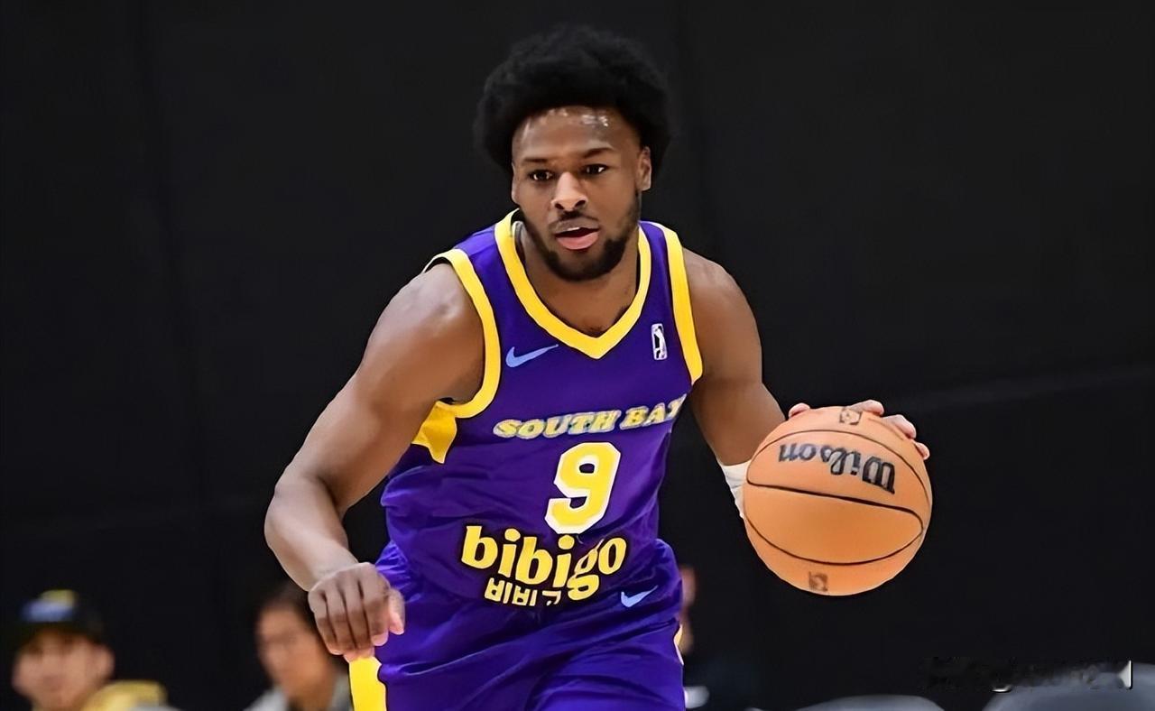 NBA：美媒：布朗尼湖人球衣销售额已经超5000万，而他工资总额为789万。
