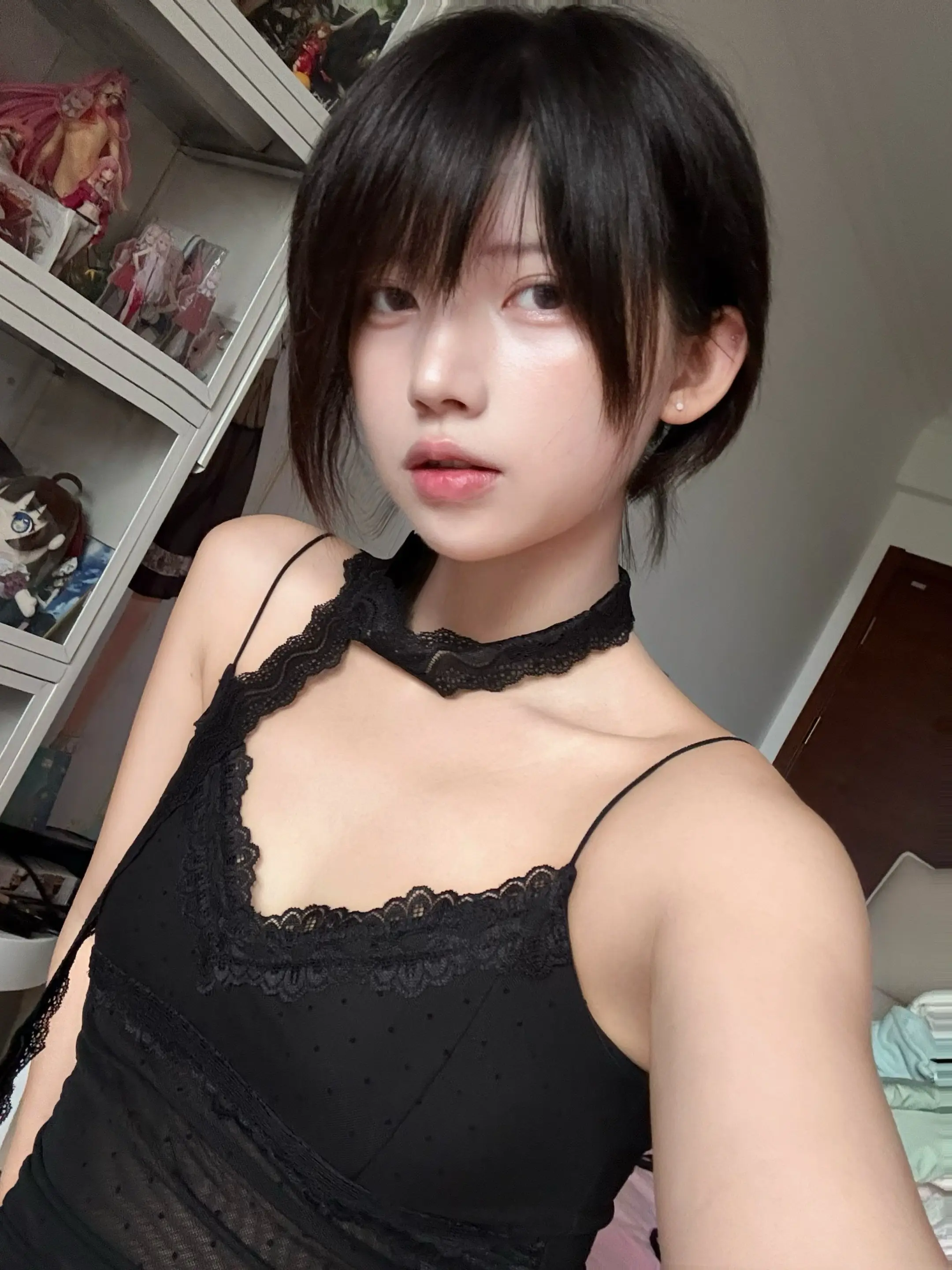 坏事做尽还想要人垂怜 我就是这样的人呀