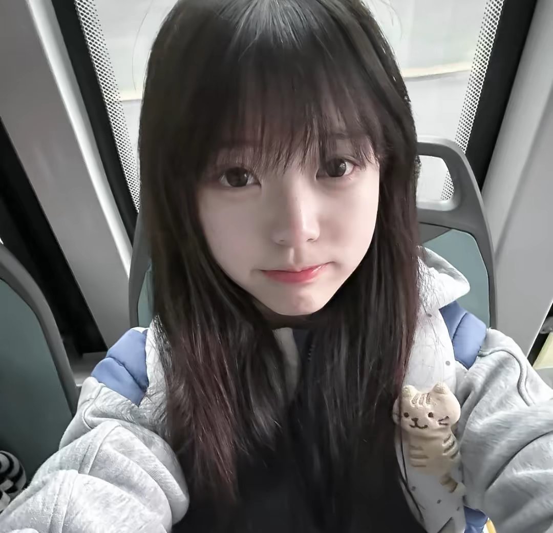 审美训练｜WeChat女生头像丨美女头像丨氛围感女头丨头像分享丨ins丨小众头像