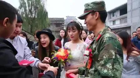 生产队时期服义务兵役是否享受全年出满勤挣工分的待遇？
我是一个1976年入伍的农