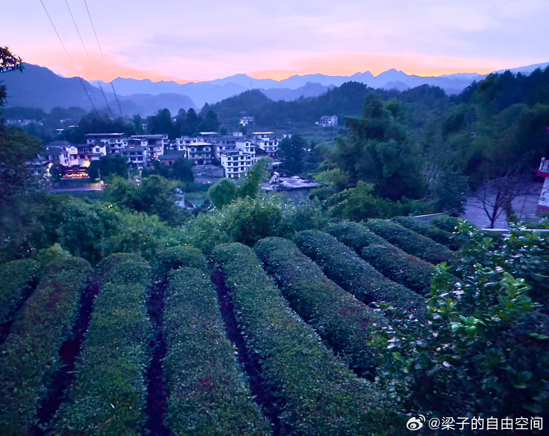 从前只听邻居说起湖北恩施，这次亲临这个号称“世界硒都”的地方，才明白这份盛名，源